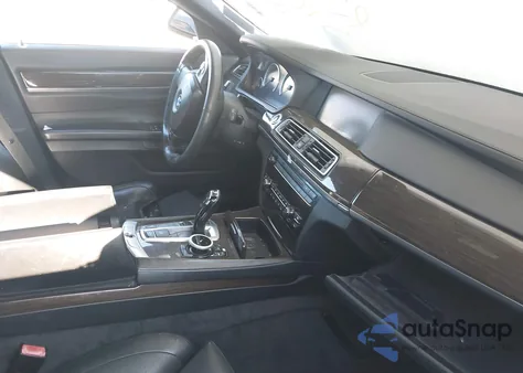 2011 BMW 750Li z USA, uszkodzony, nr VIN WBAKB8C58BCY64494